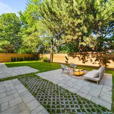 7,&nbsp;Lumley, Leaside, Toronto