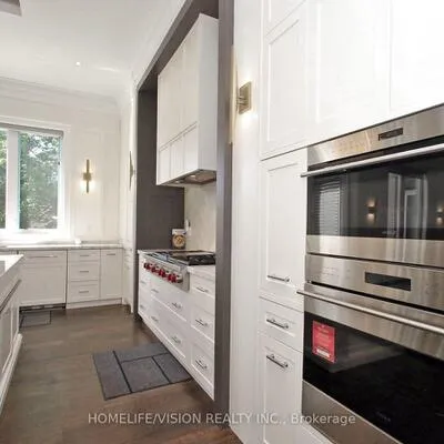 35,&nbsp;Longwood, Banbury-Don Mills, Toronto