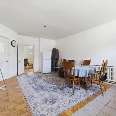 42,&nbsp;Mansfield, Trinity-Bellwoods, Toronto