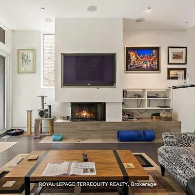317,&nbsp;Keewatin, Mount Pleasant East, Toronto