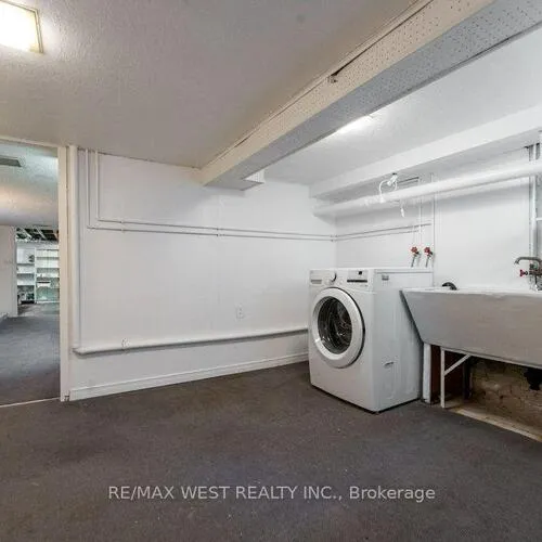 Premium freehold home for sale: 40, Delaware, Palmerston-Little Italy, Toronto