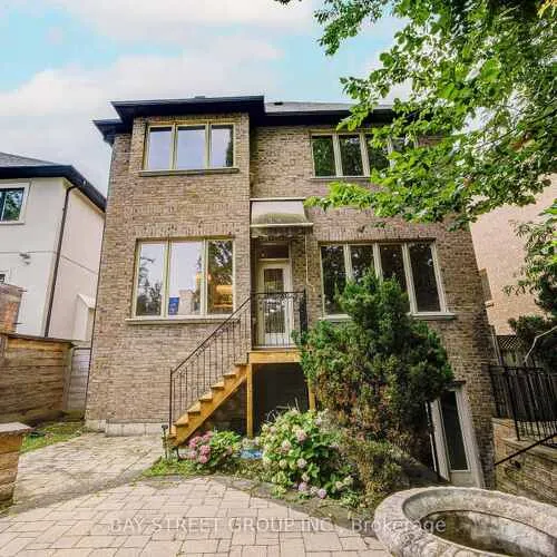 Premium freehold home for sale: 500, Deloraine, Bedford Park-Nortown, Toronto