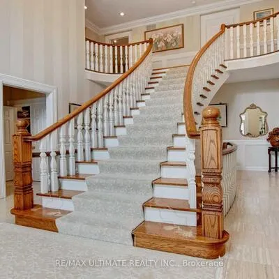 1,&nbsp;Versailles, Banbury-Don Mills, Toronto