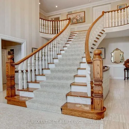 Premium freehold home for sale: 1, Versailles, Banbury-Don Mills, Toronto
