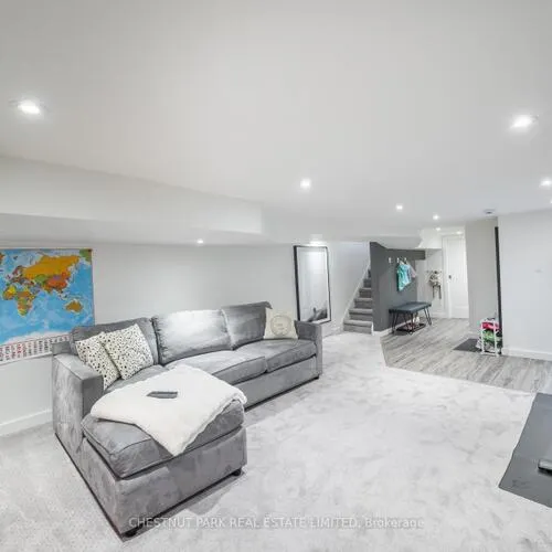 Premium freehold home for sale: 113, Cottingham, Yonge-St. Clair, Toronto