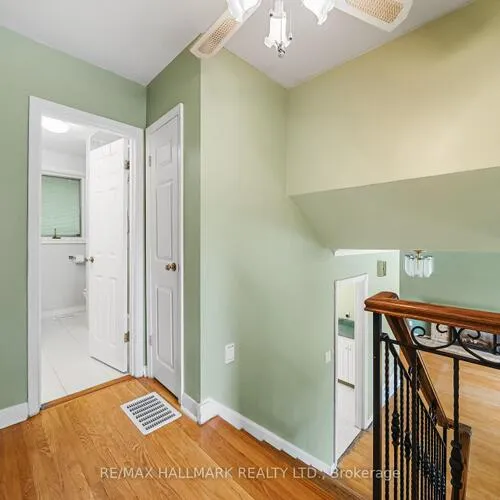 Premium freehold home for sale: 17, Greenyards, Newtonbrook East, Toronto