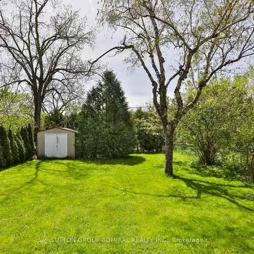 Premium freehold home for sale: 33, Regina, Englemount-Lawrence, Toronto