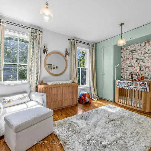 Premium freehold home for sale: 285, Brunswick, University, Toronto