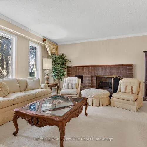 Premium freehold home for sale: 11, Paris, Parkwoods-Donalda, Toronto