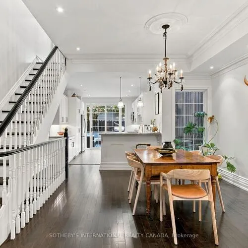 Premium freehold home for sale: 140, Spruce, Cabbagetown-South St. James Town, Toronto