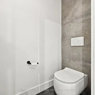 87,&nbsp;Winnett, Oakwood Village, Toronto