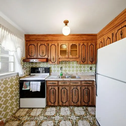 Premium freehold home for sale: 500 A, Northcliffe, Oakwood Village, Toronto