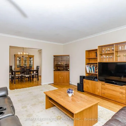 Premium freehold home for sale: 85, Snowcrest, Bayview Woods-Steeles, Toronto
