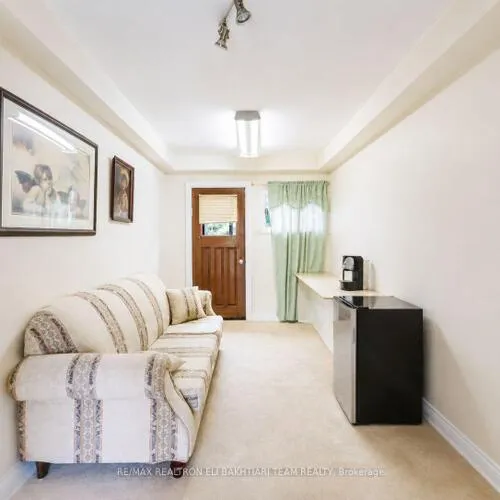 Premium freehold home for sale: 180, Woodsworth, St. Andrew-Windfields, Toronto