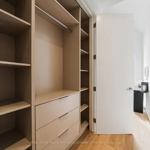 Premium freehold home for sale: 31, Taunton, Mount Pleasant East, Toronto