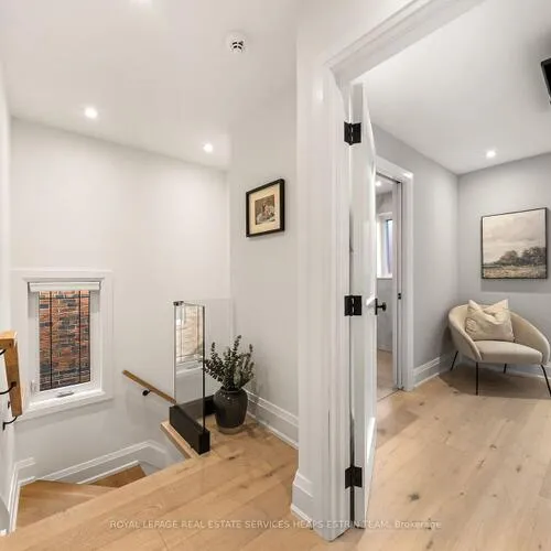 Premium freehold home for sale: 817, Millwood, Leaside, Toronto