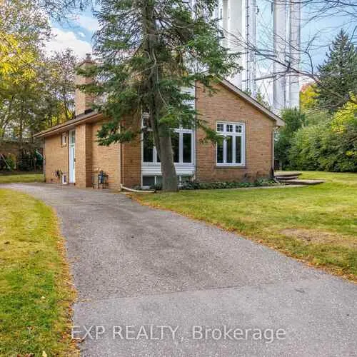 Premium freehold home for sale: 5, Tadcaster, Banbury-Don Mills, Toronto