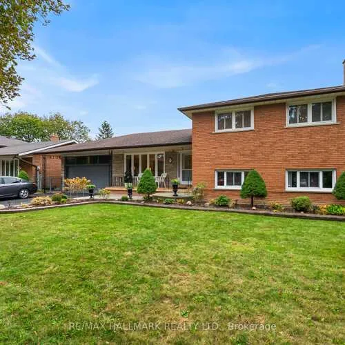 Premium freehold home for sale: 53, Tobruk, Newtonbrook East, Toronto