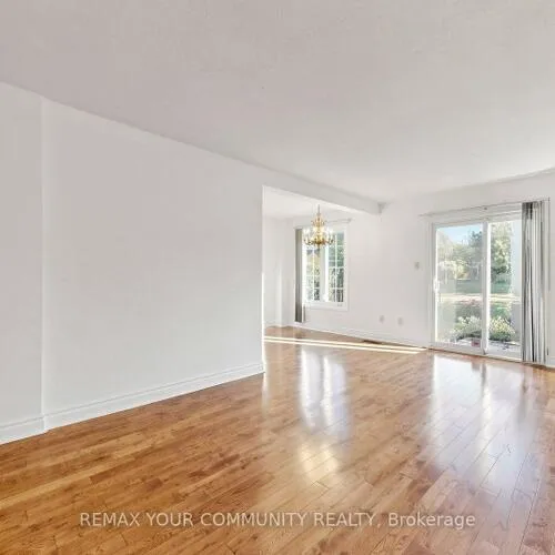 Premium freehold home for sale: 59, Robert Hicks, Westminster-Branson, Toronto
