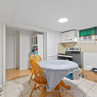 106,&nbsp;FLORA, Dorset Park, Toronto