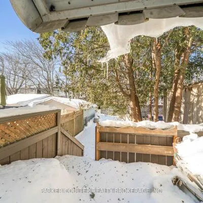 26,&nbsp;Larchmount, South Riverdale, Toronto