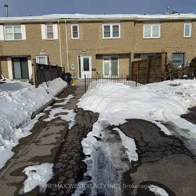 114,&nbsp;Courtlands, Malvern, Toronto