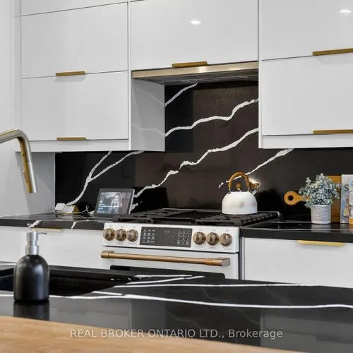 Premium freehold home for sale: 143, Parkmount, Greenwood-Coxwell, Toronto