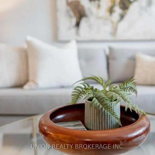 Premium freehold home for sale: 69, Maybourne, Clairlea-Birchmount, Toronto