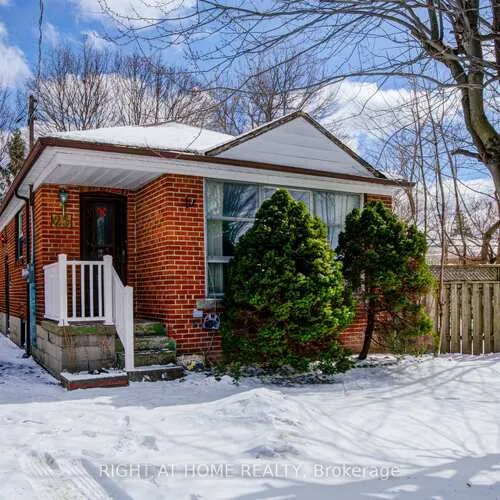 Premium freehold home for sale: 25, Strode, Eglinton East, Toronto