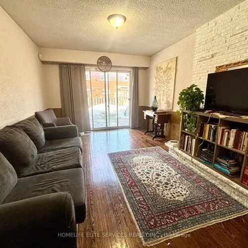 Premium freehold home for sale: 33, Robbinstone, Malvern, Toronto