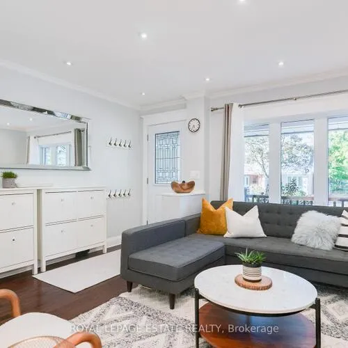 Premium freehold home for sale: 331, Scarborough, East End-Danforth, Toronto