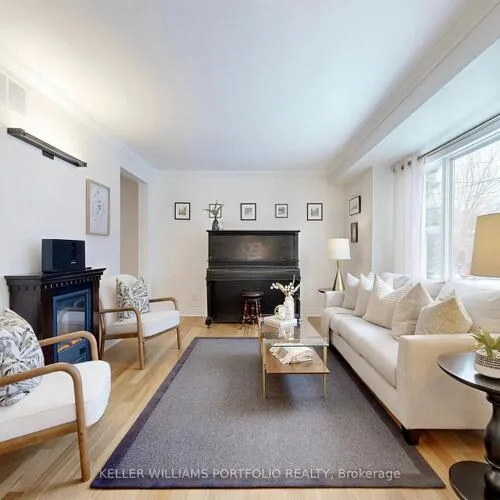 Premium freehold home for sale: 49, Dolphin, Clairlea-Birchmount, Toronto