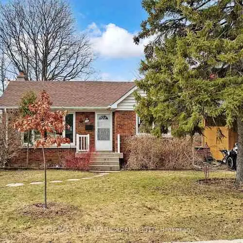 Premium freehold home for sale: 16, Marchington, Wexford-Maryvale, Toronto