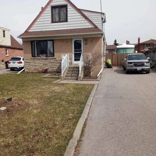 Premium freehold home for sale: 27, Flempton, Ionview, Toronto