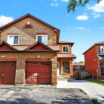 17,&nbsp;Lenthall, Malvern, Toronto