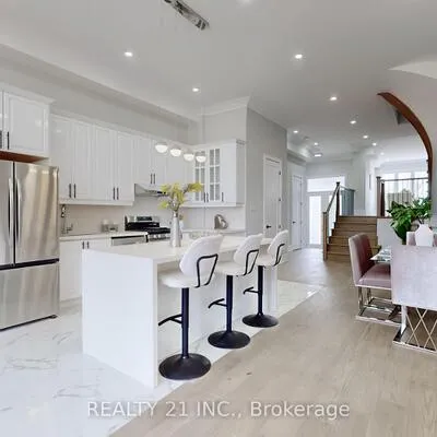 15,&nbsp;Malta, Birchcliffe-Cliffside, Toronto
