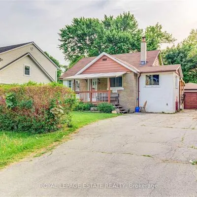100,&nbsp;Eastville, Cliffcrest, Toronto