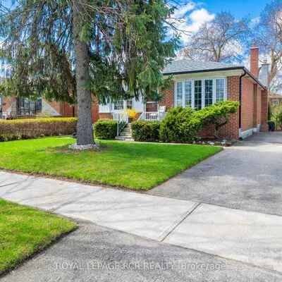 32,&nbsp;Beacon, Dorset Park, Toronto