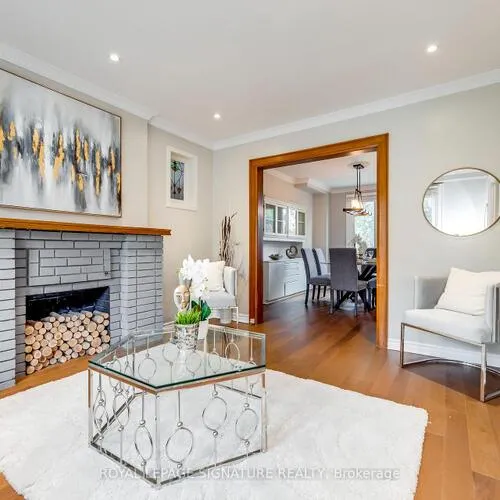 Premium freehold home for sale: 118, Blantyre, Birchcliffe-Cliffside, Toronto