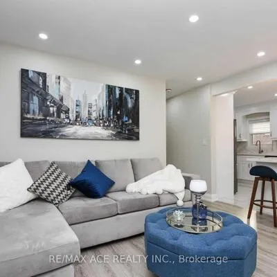 7,&nbsp;Ellie, Woburn, Toronto