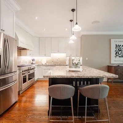 74,&nbsp;Four Oaks, East York, Toronto