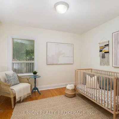 31,&nbsp;Thora, Oakridge, Toronto