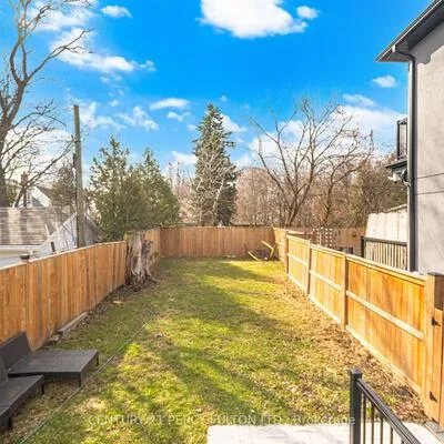195,&nbsp;Danforth, Oakridge, Toronto