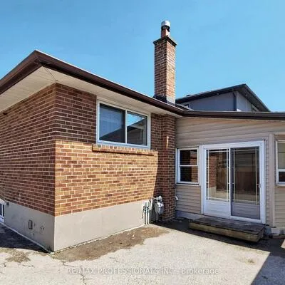 50,&nbsp;Elinor, Wexford-Maryvale, Toronto