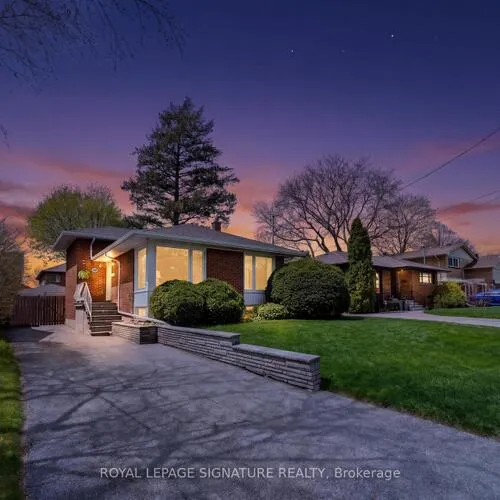 Premium freehold home for sale: 16, Shrewsbury, Tam O'Shanter-Sullivan, Toronto