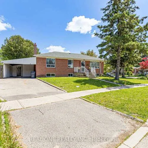 Premium freehold home for sale: 1, Gilroy, Dorset Park, Toronto