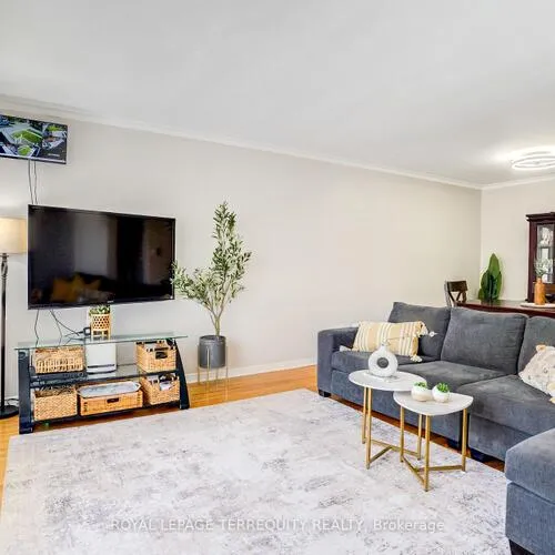 Premium freehold home for sale: 4, Thrush, Kennedy Park, Toronto
