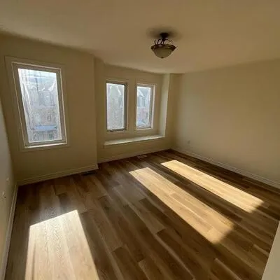 12,&nbsp;kawneer, Dorset Park, Toronto