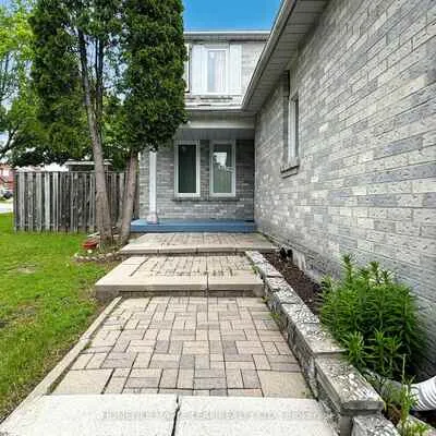 39,&nbsp;Lamay, Rouge E11, Toronto