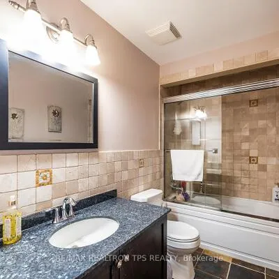 25,&nbsp;Leafield, L'Amoreaux, Toronto